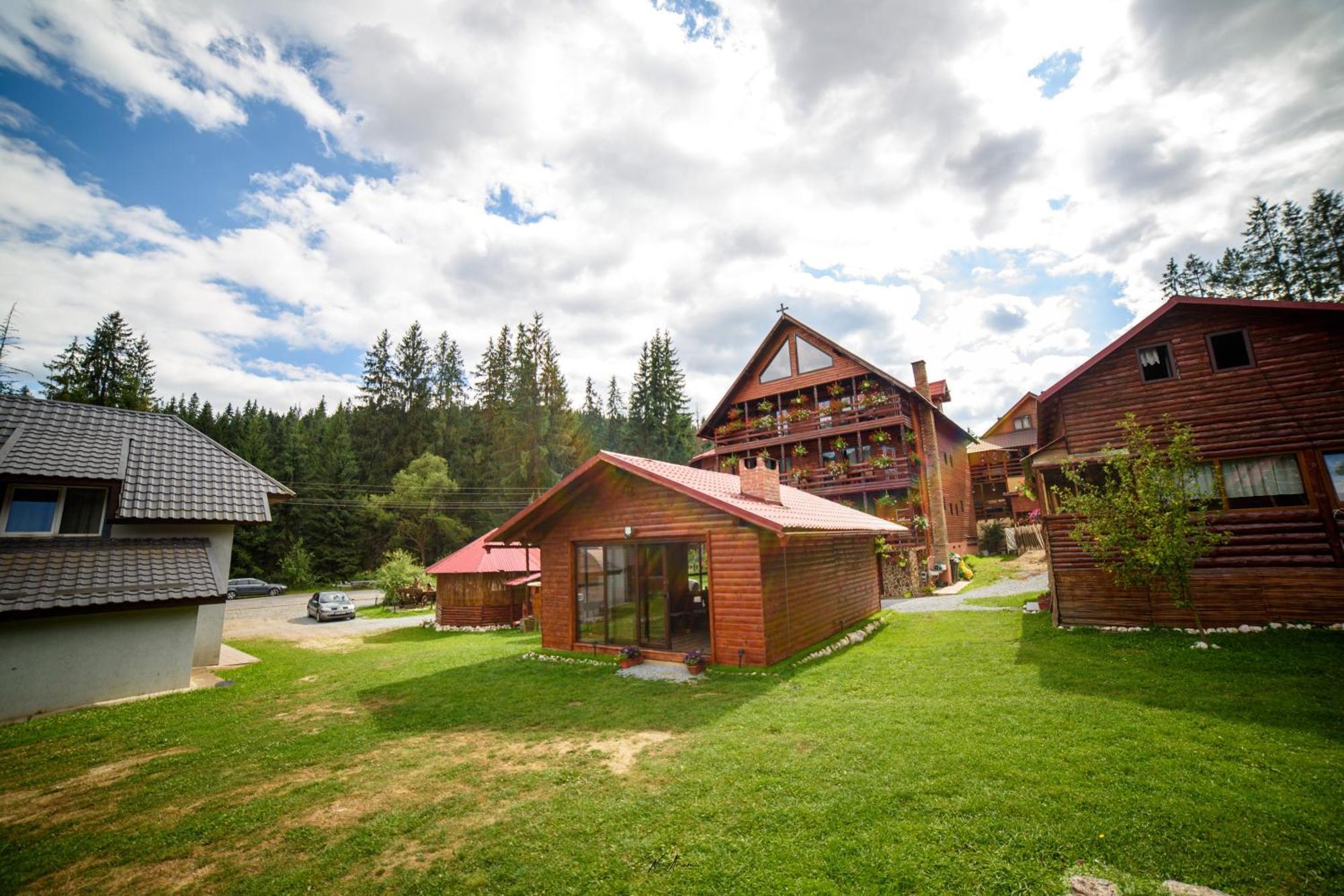 Отель Casa Binu Арьешени Экстерьер фото