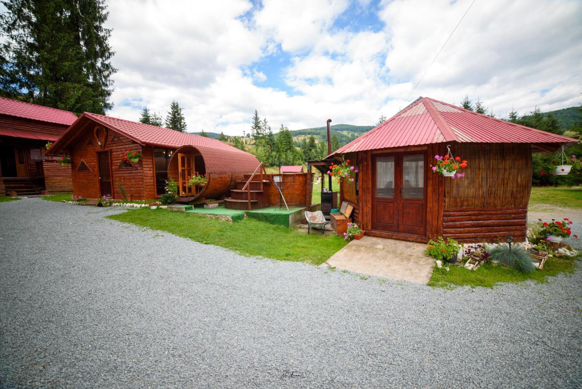 Отель Casa Binu Арьешени Экстерьер фото