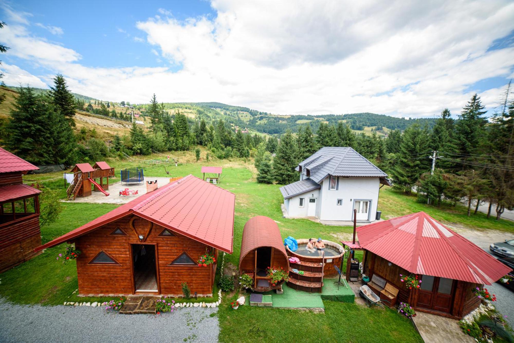 Отель Casa Binu Арьешени Экстерьер фото