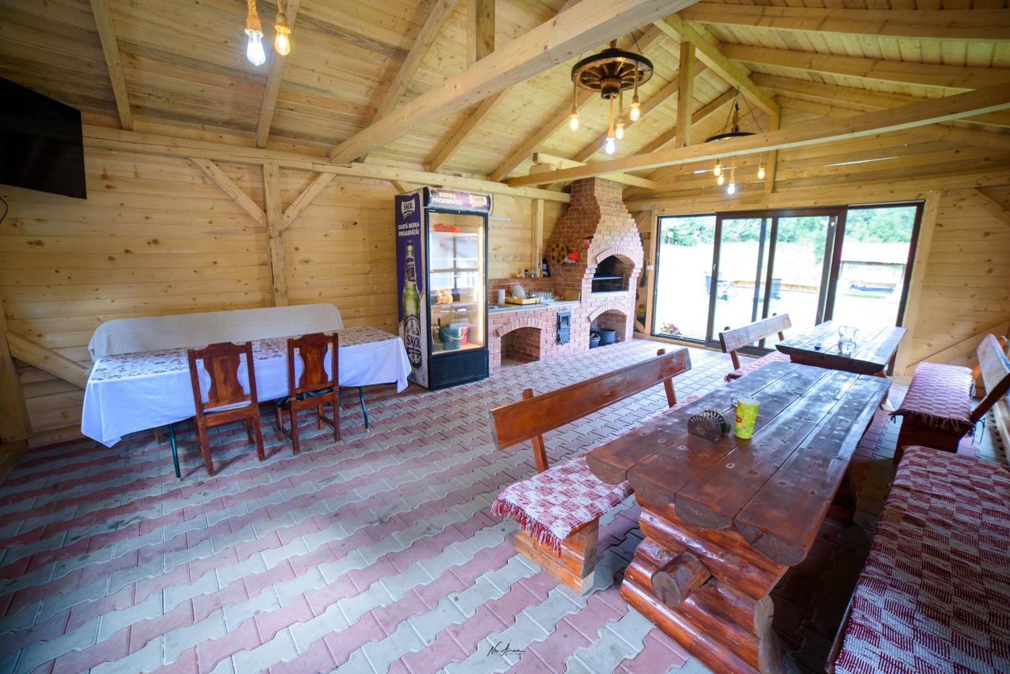 Отель Casa Binu Арьешени Экстерьер фото