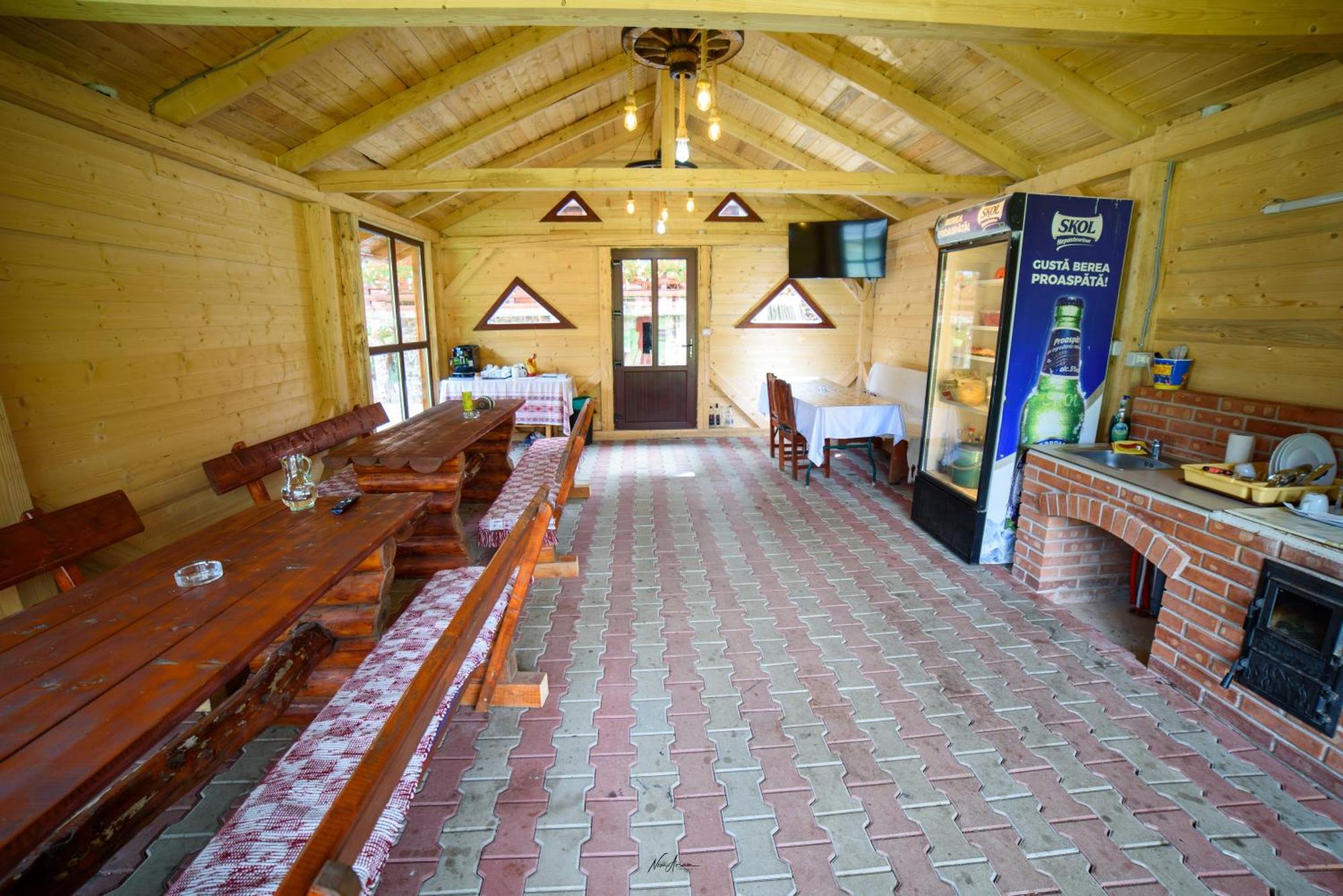 Отель Casa Binu Арьешени Экстерьер фото