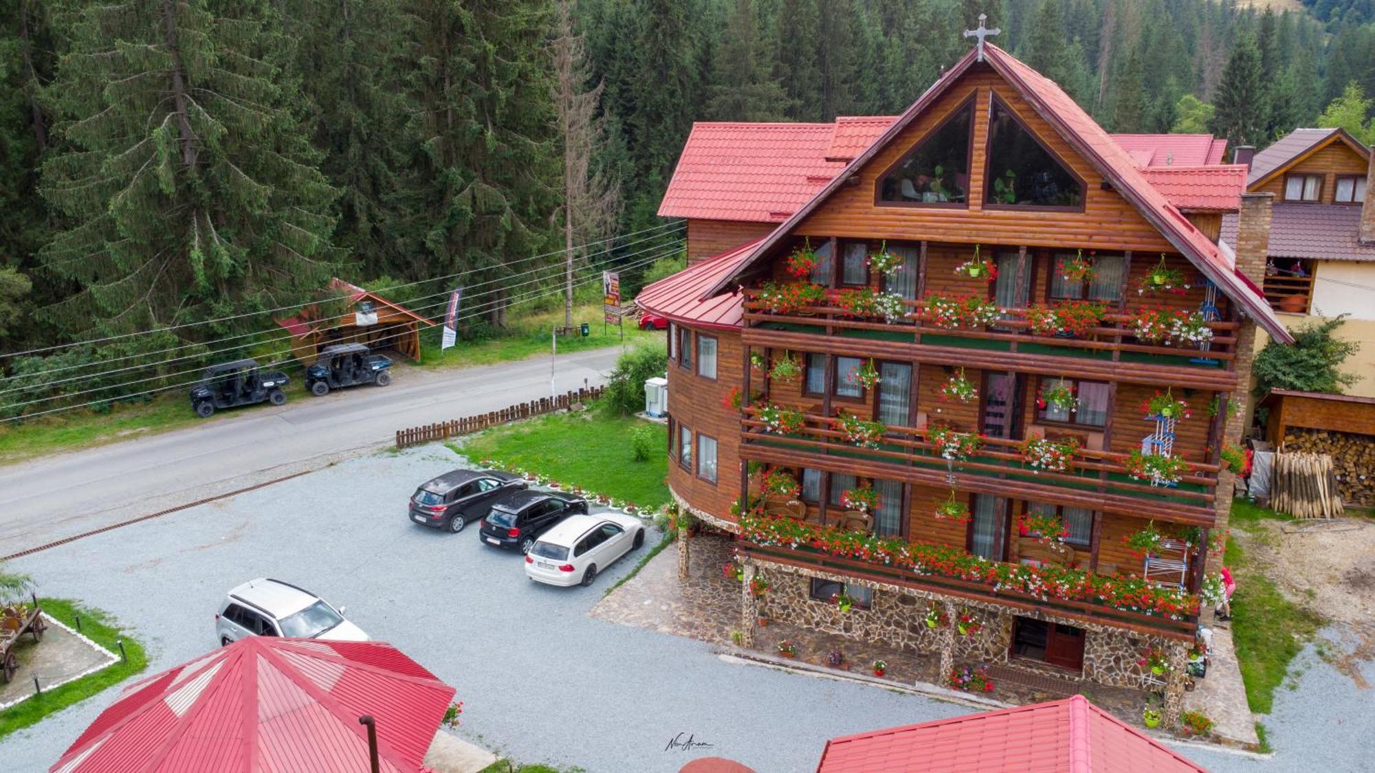 Отель Casa Binu Арьешени Экстерьер фото